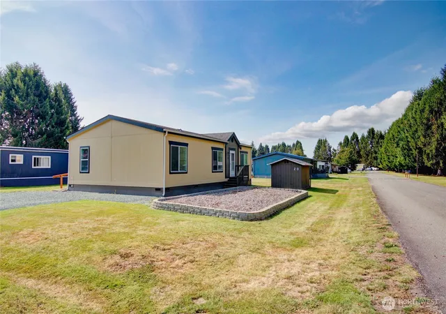Photo 3 of Manufactured home for sale at 24892 Minkler Rd #20, Sedro Woolley, WA 98284 | MLS# NWM2578833 | Listing updated on 2026-09-25