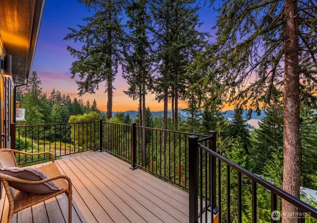Photo 3 of Single family home for sale at 11 Oval Ct, Bellingham, WA 98229 | MLS# NWM2578841 | Listing updated on 2026-09-25