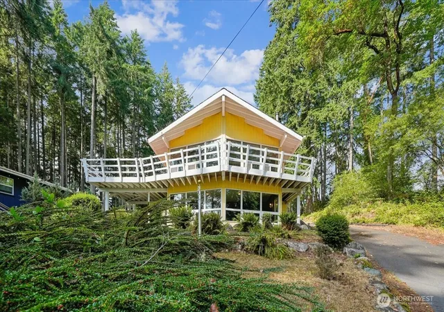 Photo 2 of Single family home for sale at 10006 Eagle Pl, Anderson Island, WA 98303 | MLS# NWM2578846 | Listing updated on 2026-09-23