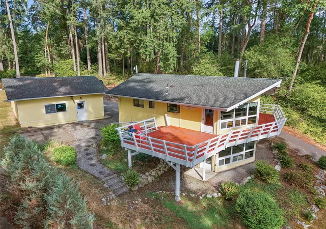 Photo 3 of Single family home for sale at 10006 Eagle Pl, Anderson Island, WA 98303 | MLS# NWM2578846 | Listing updated on 2026-09-23