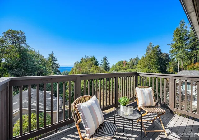 Photo 3 of Single family home for sale at 15433 22nd Avenue SW, Burien, WA 98166 | MLS# NWM2578851 | Listing updated on 2026-10-01