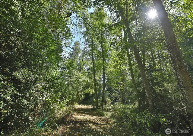 Photo 4 of Land for sale at 1 Scenic Ave, Freeland, WA 98249 | MLS# NWM2578852 | Listing updated on 2026-09-30