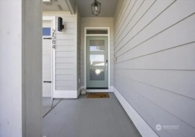 Photo 3 of Single family home for sale at 2584 Clark Ridge Dr, Richland, WA 99352 | MLS# NWM2578855 | Listing updated on 2026-10-07