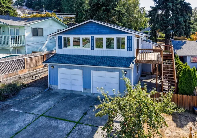 Photo 1 of Single family home for sale at 1127 E 6th Street, Port Angeles, WA 98362 | MLS# NWM2578857 | Listing updated on 2026-09-17