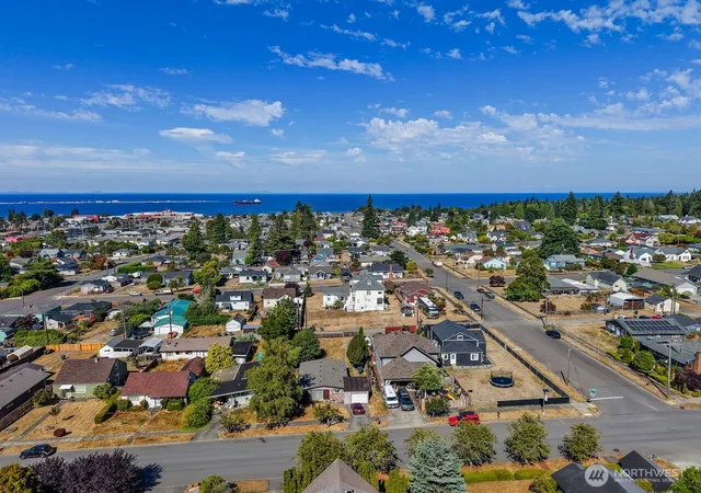 Photo 3 of Single family home for sale at 1127 E 6th Street, Port Angeles, WA 98362 | MLS# NWM2578857 | Listing updated on 2026-09-17