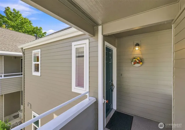 Photo 2 of Condo for sale at 3975 Providence Point Dr Se #2140, Issaquah, WA 98029 | MLS# NWM2578858 | Listing updated on 2026-09-30