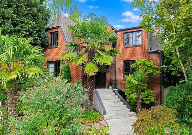 Photo 1 of Single family home for sale at 6238 25th Avenue Ne, Seattle, WA 98115 | MLS# NWM2578874 | Listing updated on 2026-10-01