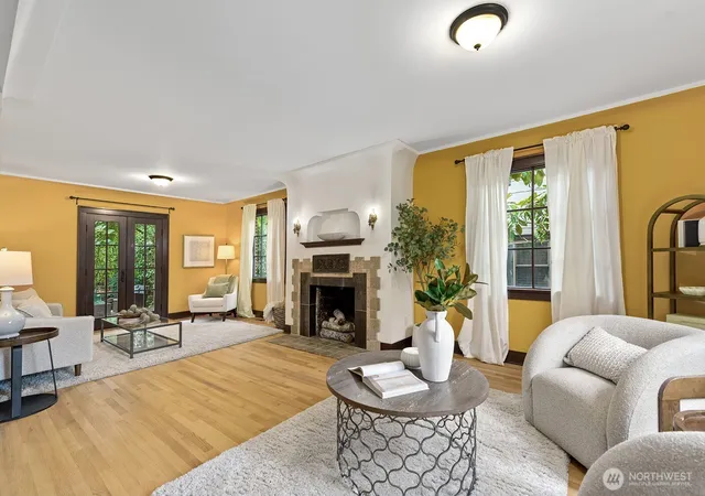 Photo 3 of Single family home for sale at 6238 25th Avenue NE, Seattle, WA 98115 | MLS# NWM2578874 | Listing updated on 2026-10-01
