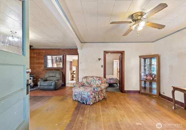 Photo 3 of Sale Pending at 20016 Menzel Lake Rd, Granite Falls, WA 98252 | MLS# NWM2578875 | Listing updated on 2026-09-29