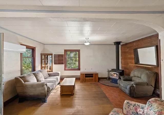 Photo 4 of Sale Pending at 20016 Menzel Lake Rd, Granite Falls, WA 98252 | MLS# NWM2578875 | Listing updated on 2026-09-29