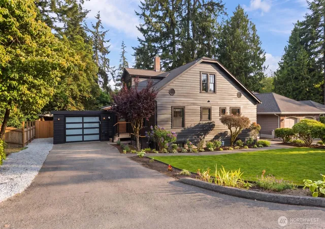 Photo 2 of Single family home for sale at 3513 Ne 187th Court, Lake Forest Park, WA 98155 | MLS# NWM2578904 | Listing updated on 2026-09-27
