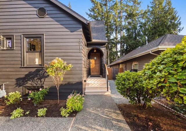Photo 4 of Single family home for sale at 3513 NE 187th Court, Lake Forest Park, WA 98155 | MLS# NWM2578904 | Listing updated on 2026-09-27