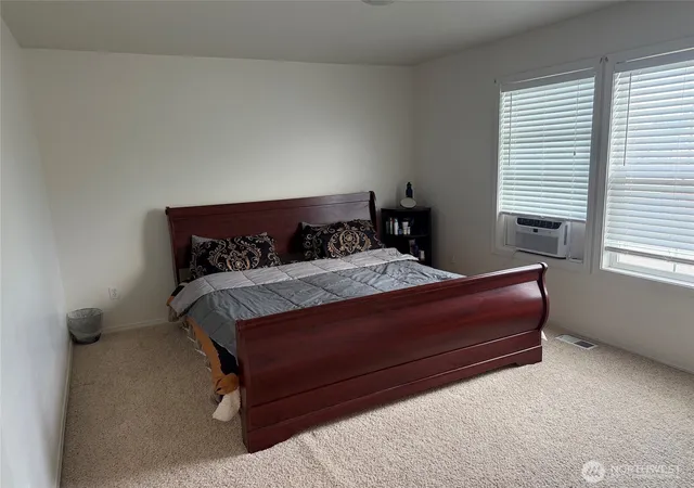 Photo 3 of Single family home for sale at 12509 Se Th 299 Pl, Auburn, WA 98092 | MLS# NWM2578908 | Listing updated on 2026-09-24