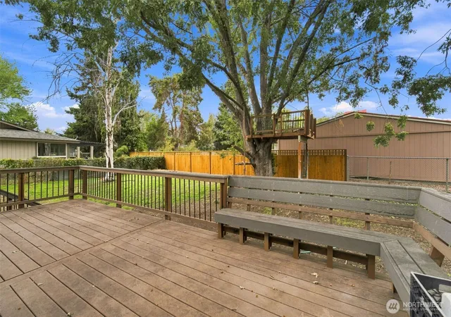 Photo 4 of Single family home for sale at 2109 Briarwood Ct, Richland, WA 99354 | MLS# NWM2578913 | Listing updated on 2026-10-06