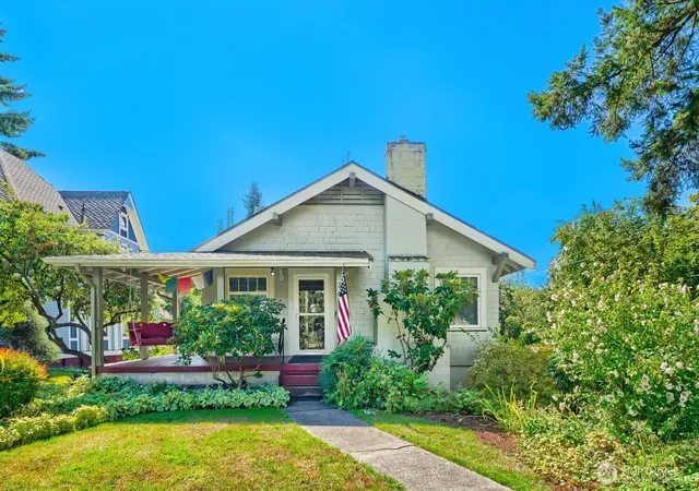 Photo 1 of Sale Pending at 1405 10th Avenue Se, Olympia, WA 98501 | MLS# NWM2578932 | Listing updated on 2026-09-23