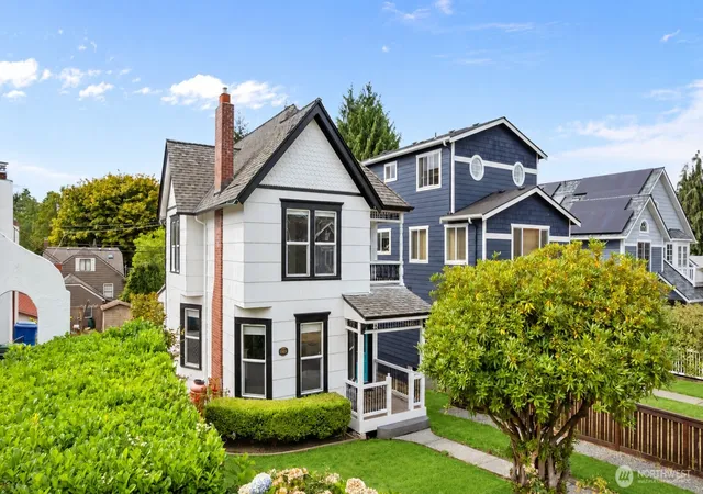 Photo 2 of Single family home for sale at 1921 44th Avenue Sw, Seattle, WA 98116 | MLS# NWM2578935 | Listing updated on 2026-09-26