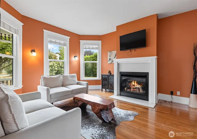 Photo 3 of Single family home for sale at 1921 44th Avenue SW, Seattle, WA 98116 | MLS# NWM2578935 | Listing updated on 2026-09-26