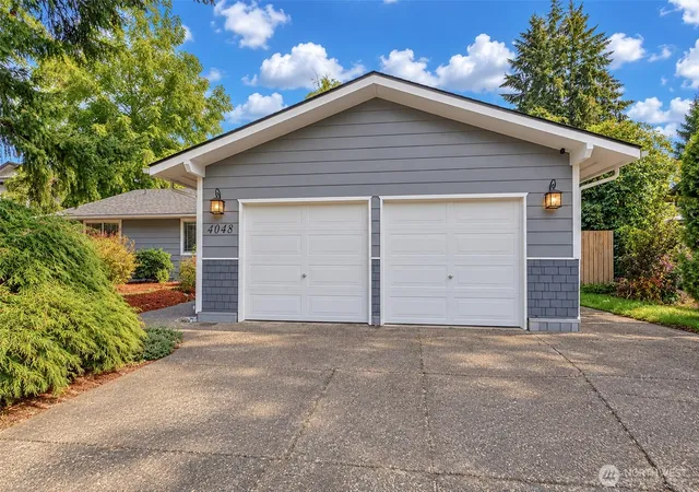 Photo 2 of Single family home for sale at 4048 Debbie Ct Se, Olympia, WA 98501 | MLS# NWM2578944 | Listing updated on 2026-10-01