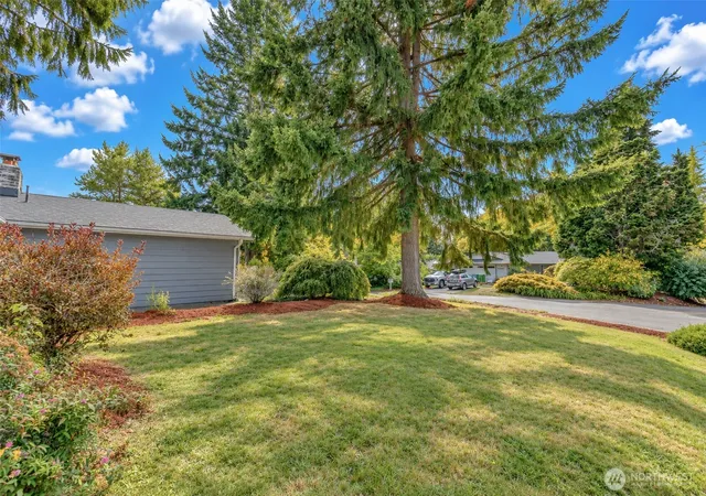 Photo 3 of Single family home for sale at 4048 Debbie Ct Se, Olympia, WA 98501 | MLS# NWM2578944 | Listing updated on 2026-10-01