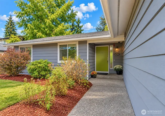 Photo 3 of Single family home for sale at 4048 Debbie Ct SE, Olympia, WA 98501 | MLS# NWM2578944 | Listing updated on 2026-10-01