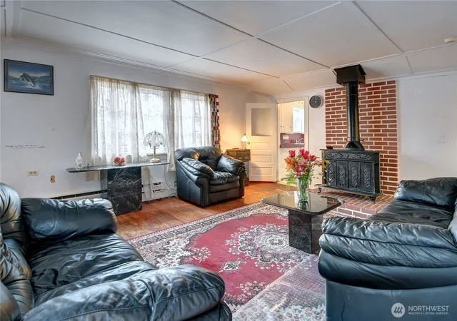Photo 3 of Single family home for sale at 1216 N 103rd Street, Seattle, WA 98133 | MLS# NWM2578946 | Listing updated on 2026-09-18