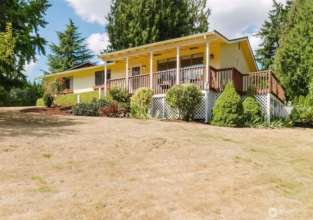 Photo 2 of Single family home for sale at 735 Nw Firglade Dr, Bremerton, WA 98311 | MLS# NWM2578950 | Listing updated on 2026-09-24