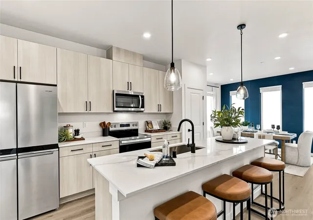 Photo 1 of Townhouse for sale at 16202 Manor Way #E1, Lynnwood, WA 98087 | MLS# NWM2578970 | Listing updated on 2026-10-02