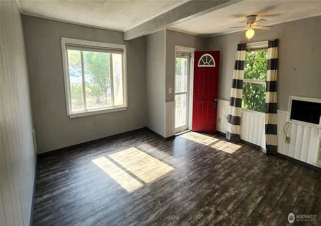 Photo 2 of Single family home for sale at 122 Ginko St N, Soap Lake, WA 98851 | MLS# NWM2578973 | Listing updated on 2026-10-01
