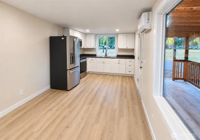Photo 3 of Manufactured home for sale at 262 Mossyrock Rd W #34, Mossyrock, WA 98564 | MLS# NWM2578985 | Listing updated on 2026-09-25