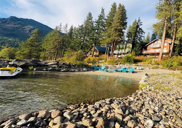 Photo 1 of Sale Pending at 16985 N Shore Dr, Leavenworth, WA 98826 | MLS# NWM2578997 | Listing updated on 2026-09-20