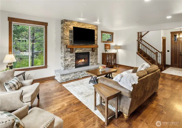 Photo 3 of Single family home for sale at 290 Black Nugget Ln, Cle Elum, WA 98922 | MLS# NWM2579012 | Listing updated on 2026-09-29
