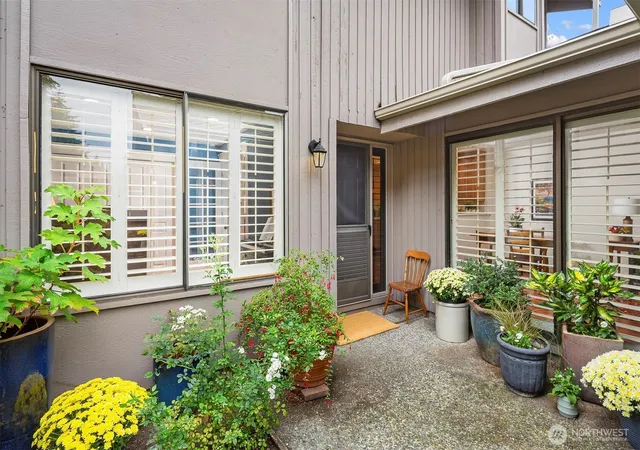 Photo 3 of Townhouse for sale at 151 141st Place Ne #110L, Bellevue, WA 98007 | MLS# NWM2579034 | Listing updated on 2026-10-01