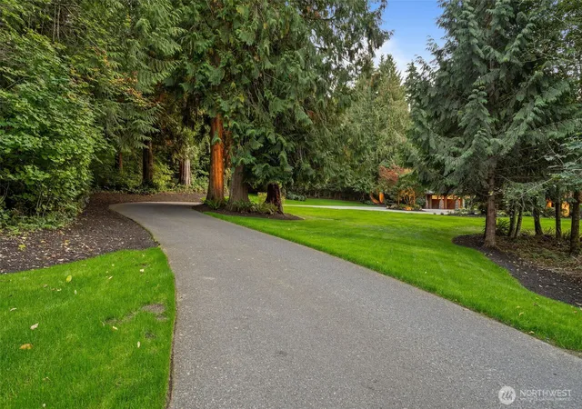 Photo 4 of Single family home for sale at 24950 SE Old Black Nugget Rd, Issaquah, WA 98029 | MLS# NWM2579037 | Listing updated on 2026-09-28