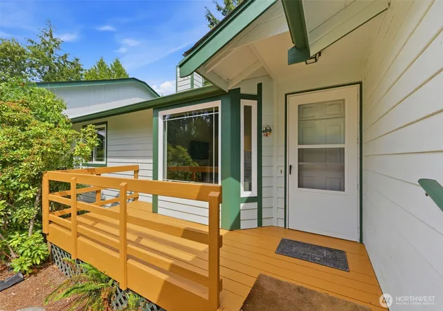 Photo 2 of Sale Pending at 1267 Lidstrom Rd Se, Port Orchard, WA 98366 | MLS# NWM2579040 | Listing updated on 2026-09-28