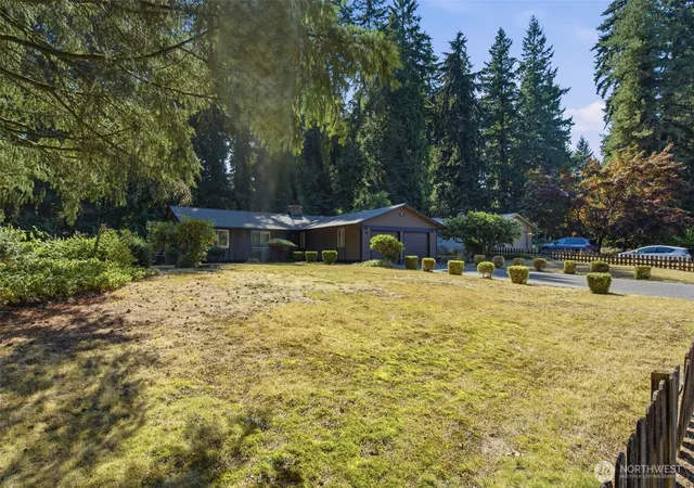 Photo 3 of Sale Pending at 11 NW Bridle Ridge Pl, Bremerton, WA 98311 | MLS# NWM2579053 | Listing updated on 2026-09-30