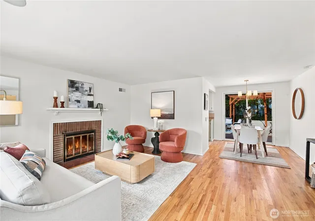 Photo 3 of Single family home for sale at 112 Nw 159th Street, Shoreline, WA 98177 | MLS# NWM2579057 | Listing updated on 2026-10-02