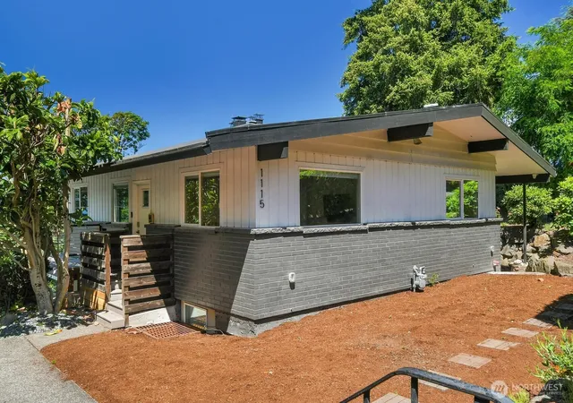 Photo 2 of Single family home for sale at 1115 8th Avenue W, Seattle, WA 98119 | MLS# NWM2579093 | Listing updated on 2026-09-28