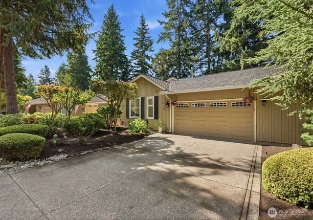 Photo 2 of Sale Pending at 25305 144th Avenue Se #D, Kent, WA 98042 | MLS# NWM2579095 | Listing updated on 2026-10-01