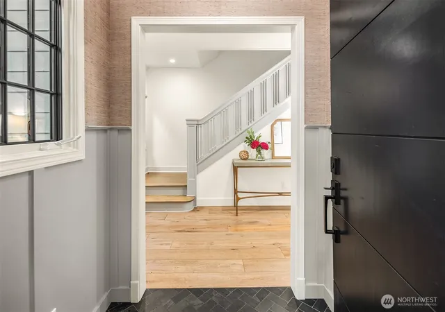 Photo 2 of Single family home for sale at 23 Prospect St, Seattle, WA 98109 | MLS# NWM2579111 | Listing updated on 2026-09-23
