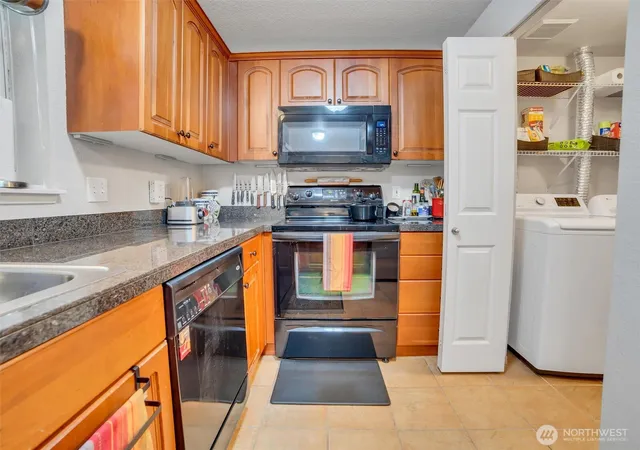 Photo 3 of Sale Pending at 15433 Country Clb Dr #C104, Mill Creek, WA 98012 | MLS# NWM2579121 | Listing updated on 2026-09-30