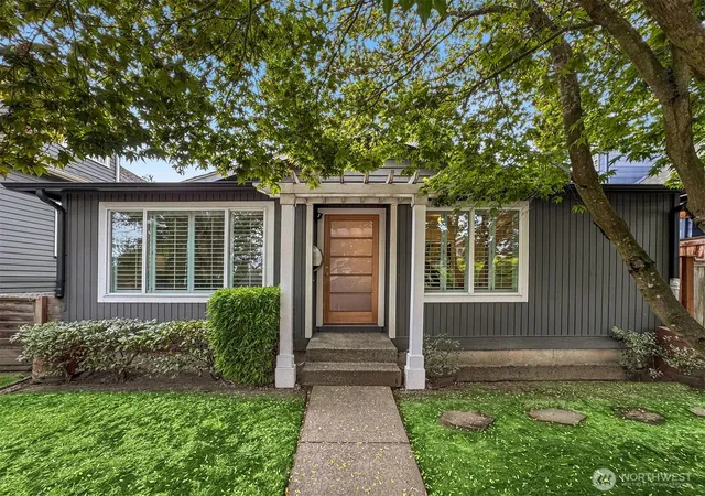 Photo 1 of Single family home for sale at 607 23rd Avenue E, Seattle, WA 98112 | MLS# NWM2579141 | Listing updated on 2026-10-01