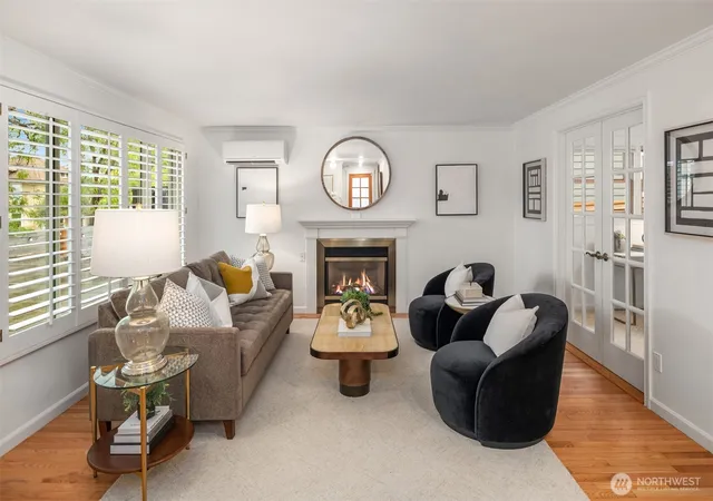 Photo 2 of Single family home for sale at 607 23rd Avenue E, Seattle, WA 98112 | MLS# NWM2579141 | Listing updated on 2026-10-01