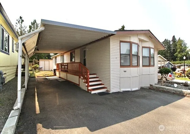 Photo 3 of Manufactured home for sale at 2101 S 324th Street #27, Federal Way, WA 98003 | MLS# NWM2579148 | Listing updated on 2026-09-25