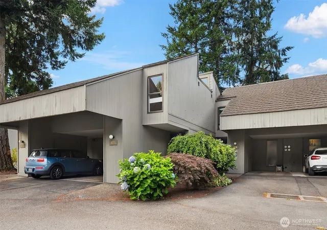 Photo 2 of Single family home for sale at 6453 139th Place Ne #47, Redmond, WA 98052 | MLS# NWM2579174 | Listing updated on 2026-10-01
