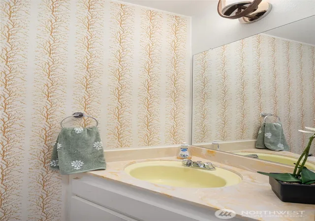 Photo 4 of Condo for sale at 6453 139th Place NE #47, Redmond, WA 98052 | MLS# NWM2579174 | Listing updated on 2026-10-01