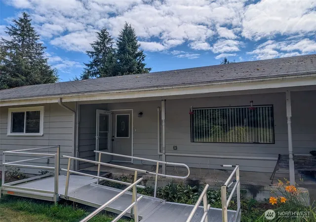Photo 1 of Single family home for sale at 10270 State Route 101, Raymond, WA 98577 | MLS# NWM2579179 | Listing updated on 2026-09-21