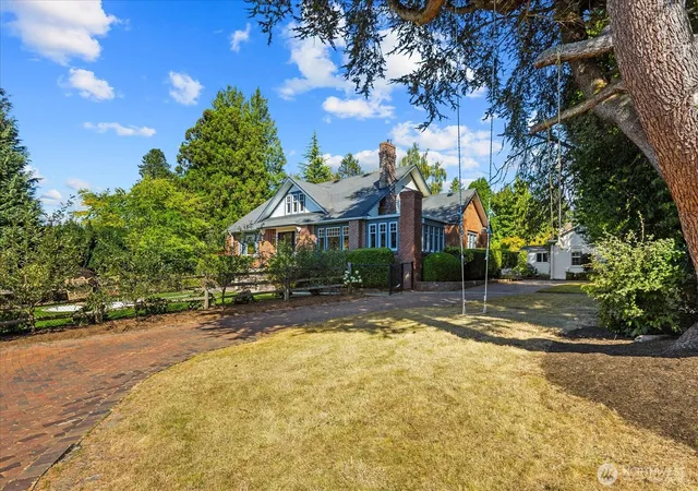 Photo 3 of Single family home for sale at 9819 Cherry St, Edmonds, WA 98020 | MLS# NWM2579182 | Listing updated on 2026-09-28