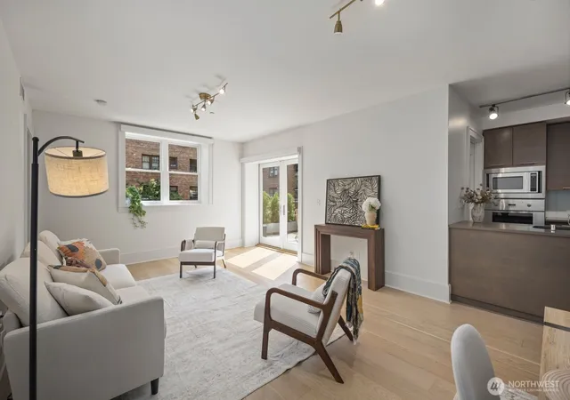 Photo 3 of Condo for sale at 1 Ward St #3, Seattle, WA 98109 | MLS# NWM2579193 | Listing updated on 2026-09-26
