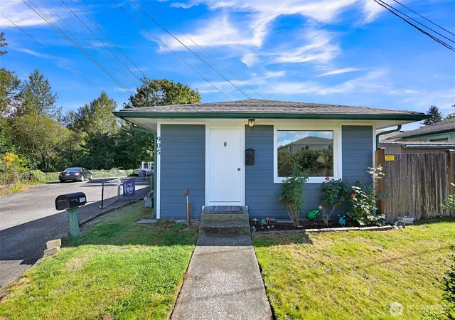 Photo 1 of Condo for sale at 905 Broadway St, Arlington, WA 98223 | MLS# NWM2579197 | Listing updated on 2026-10-02