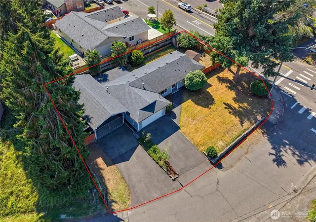 Photo 3 of Single family home for sale at 12405 SE 270th Street, Kent, WA 98030 | MLS# NWM2579217 | Listing updated on 2026-09-20